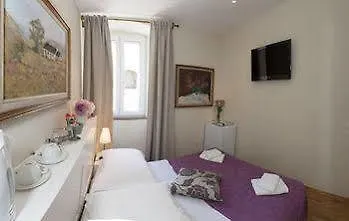 Bouganvillea 3* Split